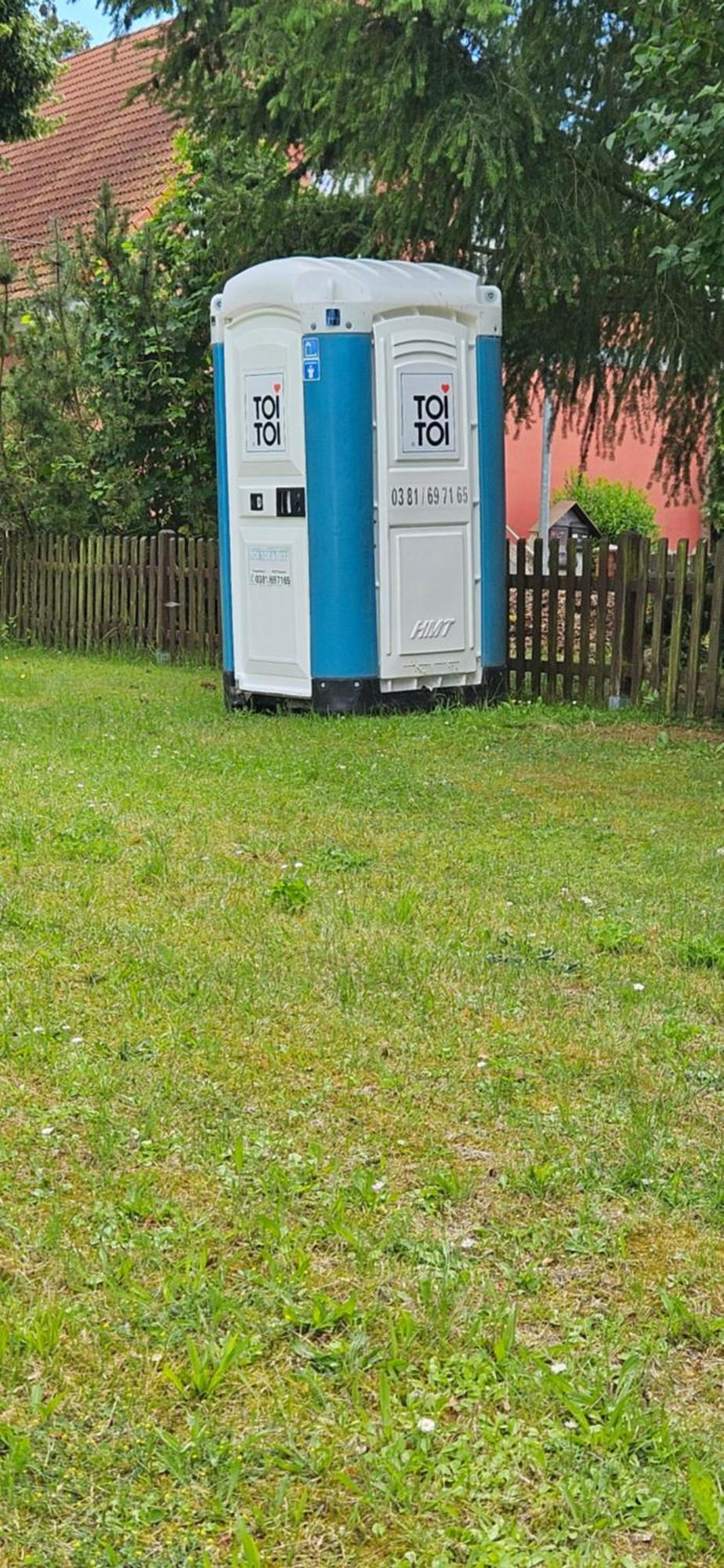 Mietwohnwagen Inklusive Stellplatz & Strom - Dixi-Wc Hotel Carpin Exterior photo